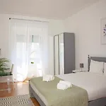 Ola ! Central Lightning Quiet View Garden 10mn Airport Appartement *