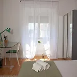 Ola ! Central Lightning Quiet View Garden 10mn Airport * Lisboa