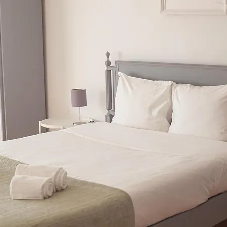 Ola ! Central Lightning Quiet View Garden 10mn Airport * Lisboa
