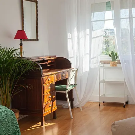 Ola ! Central Lightning Quiet View Garden 10mn Airport Apartamento Lisboa