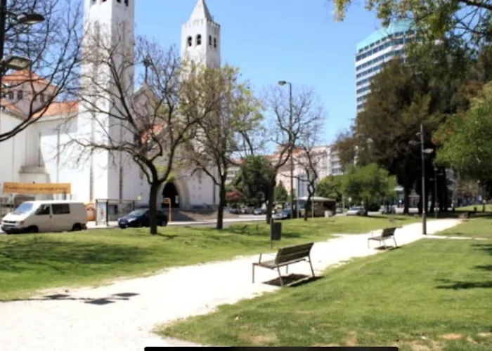 Ola ! Central Lightning Quiet View Garden 10mn Airport 公寓 Lisboa