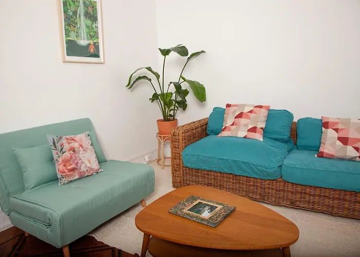 Ola ! Central Lightning Quiet View Garden 10mn Airport *