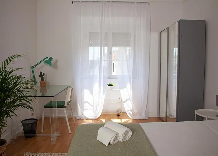 Ola ! Central Lightning Quiet View Garden 10mn Airport * Lisboa